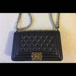 Black strap bag with gold chain
